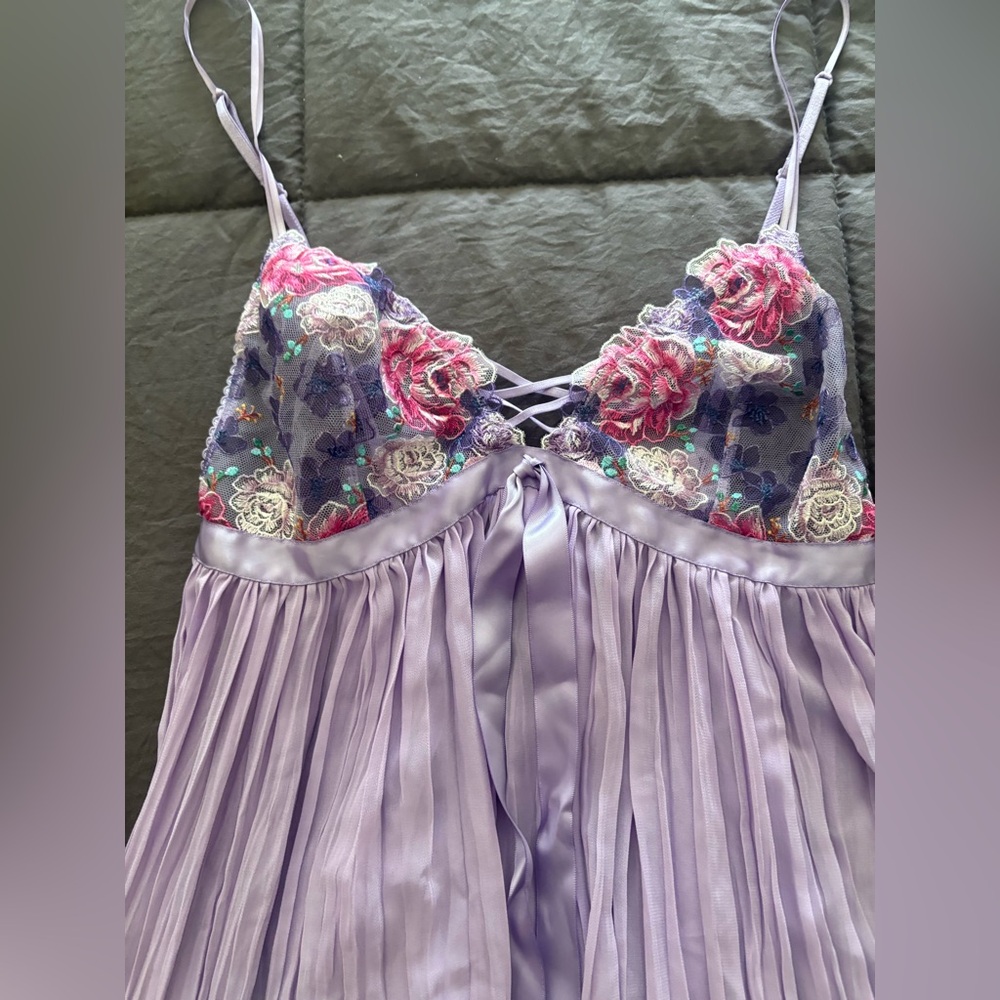 NWT Floral Lace Lavender Victoria’s Secret Lingerie - Picture 2 of 5